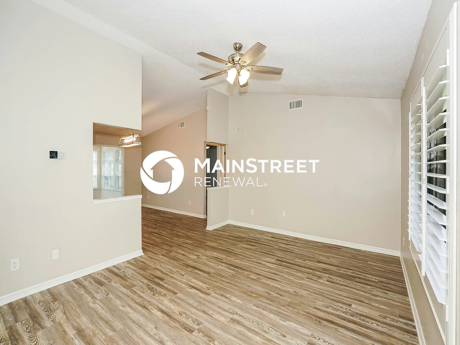 402 Fleming Ave — Photo 3