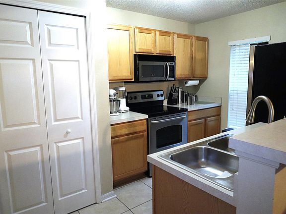 4th image of 9934 Ashburn Lake Dr