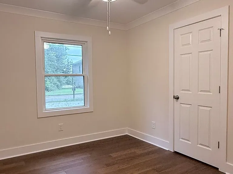 358 W Drake Ave — Photo 10