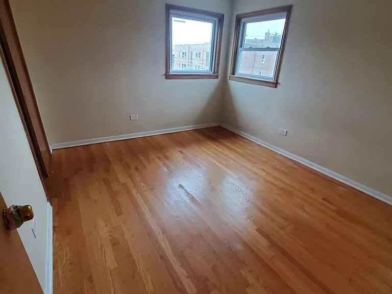 7122 W Windsor Ave #2S — Photo 6