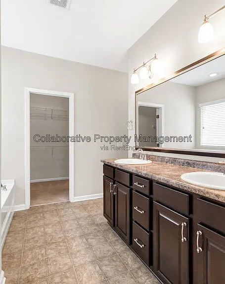 105 Richmond Walk Dr — Photo 12