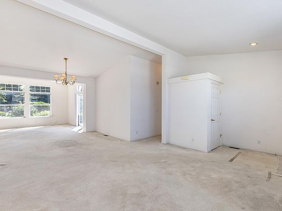 5th image of 6468 Washington Street #67