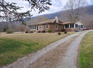 4646 Craighead Ln, Salem, VA 24153