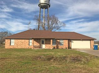 209 S Greenville Ave, Nevada, TX 75173