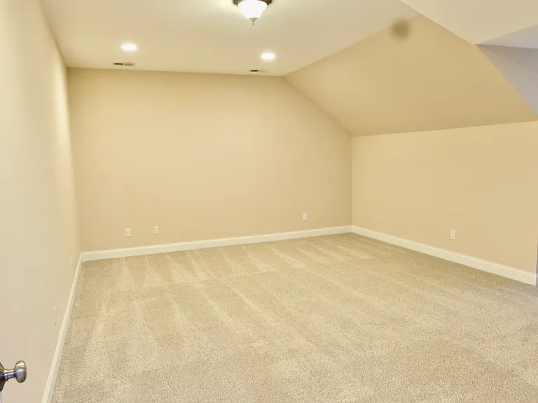 10220 Vanguard Pkwy — Photo 54