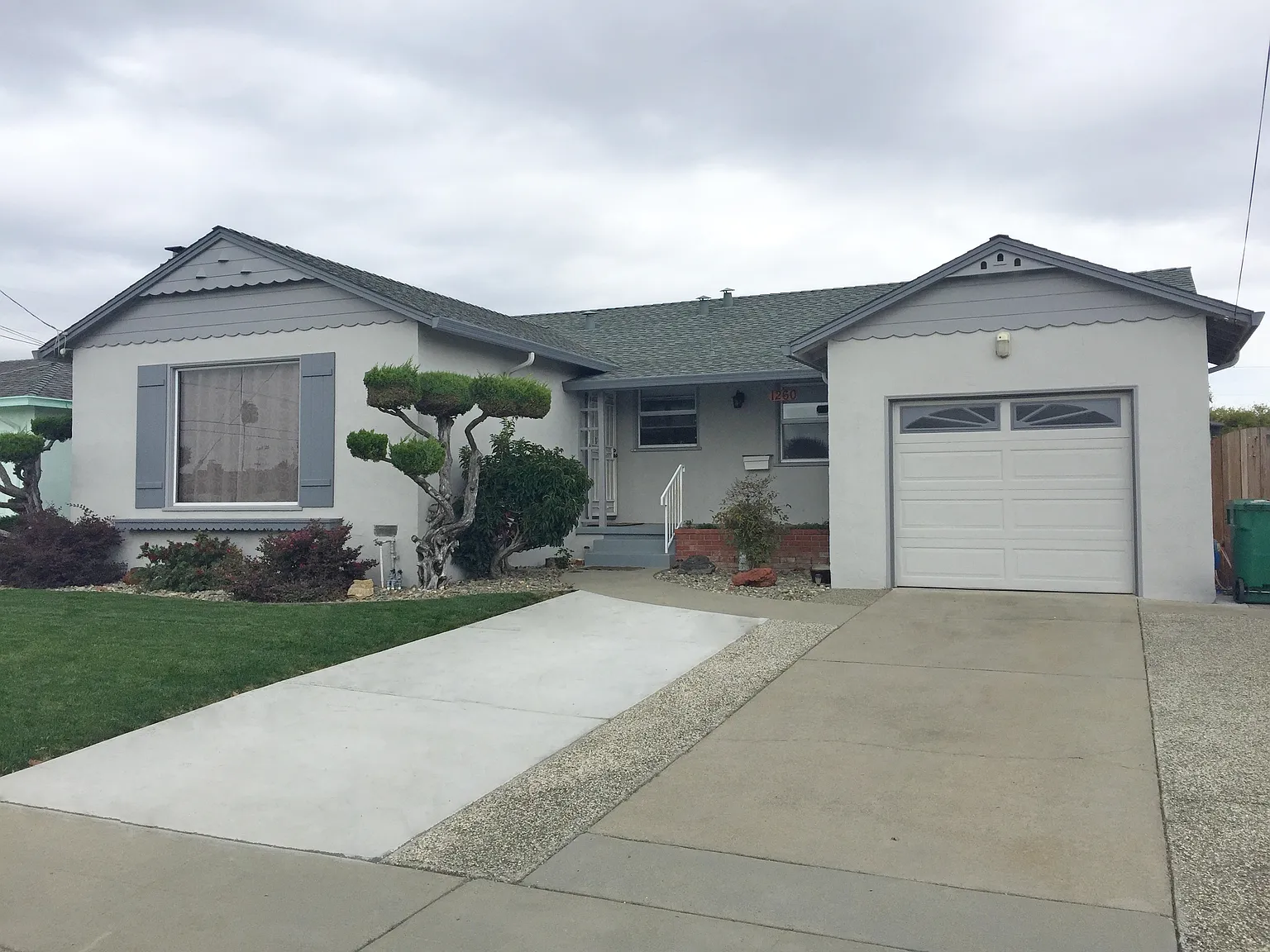 1260 Hubbard Ave photo 1