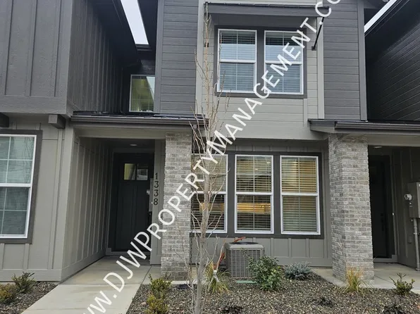 1366 N Meadowglen Ave, Meridian, ID 83642