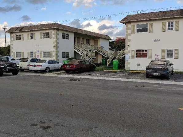 1670 NW 58th Ter, Fort Lauderdale, FL 33313