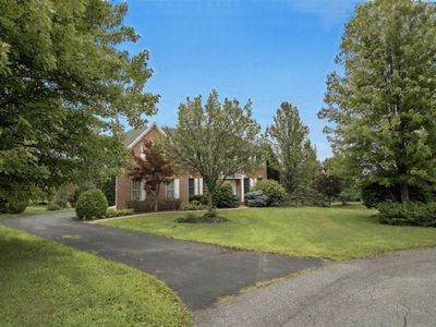8 Avalon Ct, Loudonville, NY, 12211