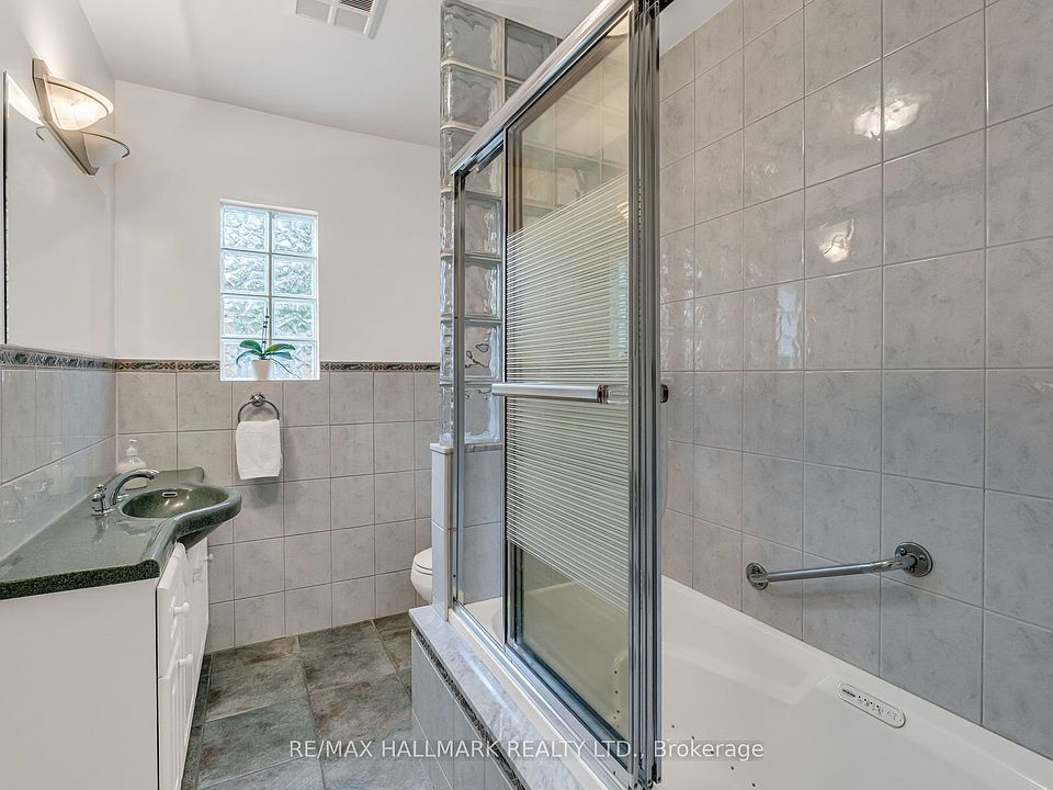 19th image of 249 Park Home Ave