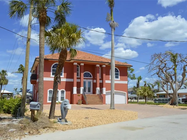 291 Randy Ln, Fort Myers Beach, FL 33931
