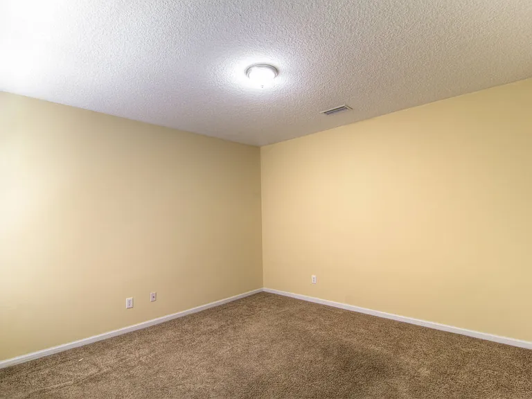2509 Victoria Point Dr — Photo 7