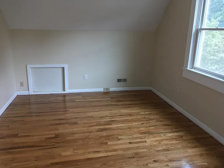1 bedroom (other bedroom is similar)
