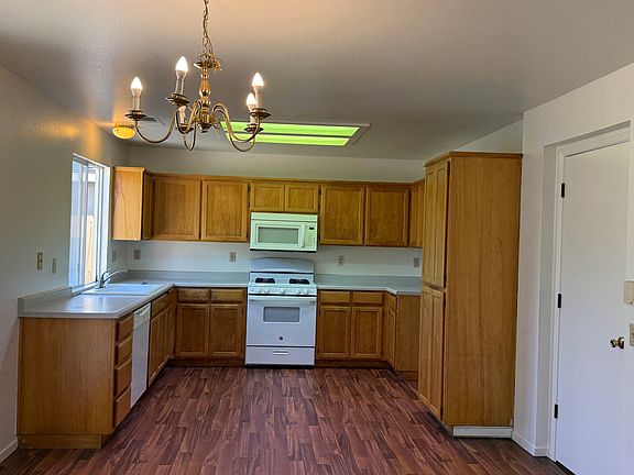 3rd image of 1648 Terra Vista Ln