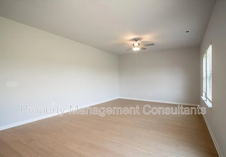 22857 Dashwood Ln — Photo 13