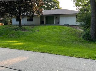 26180 N Willow Rd, Barrington, IL 60010