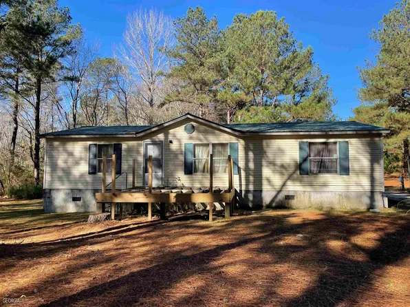 130 Bates Rd, Cochran, GA 31014