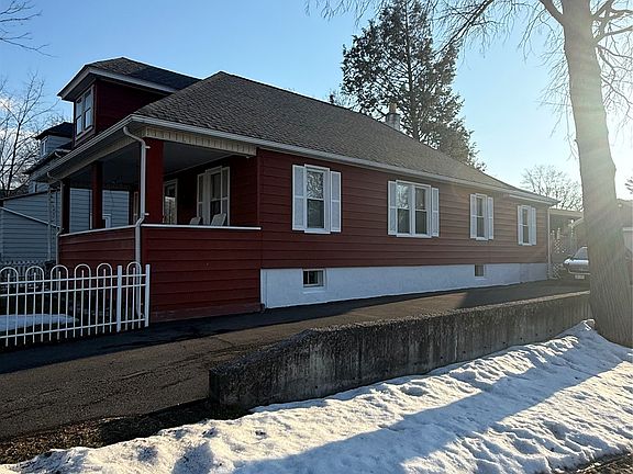 2nd image of 40 Baldwin St