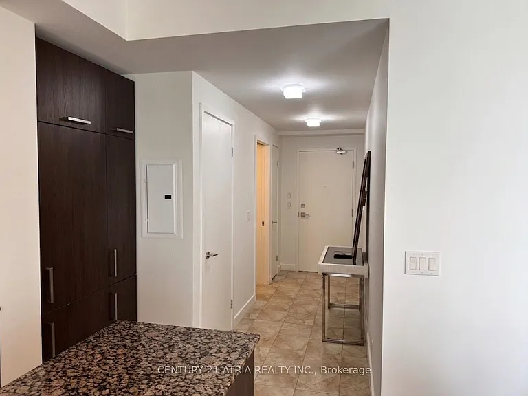 14 York St #1002 — Photo 17