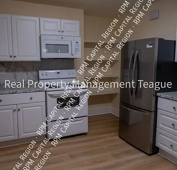 64 Highland Dr #2 — Photo 2