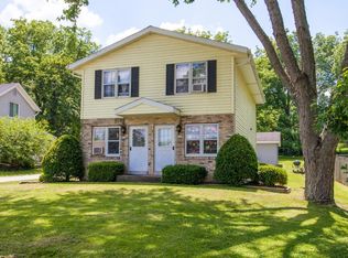 857 Armour Rd #859, Oconomowoc, WI 53066