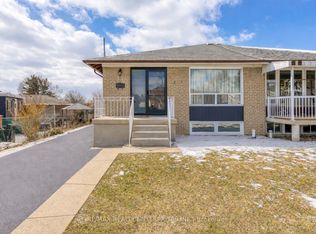 250 Verobeach Blvd, Toronto, ON M9M 1R6