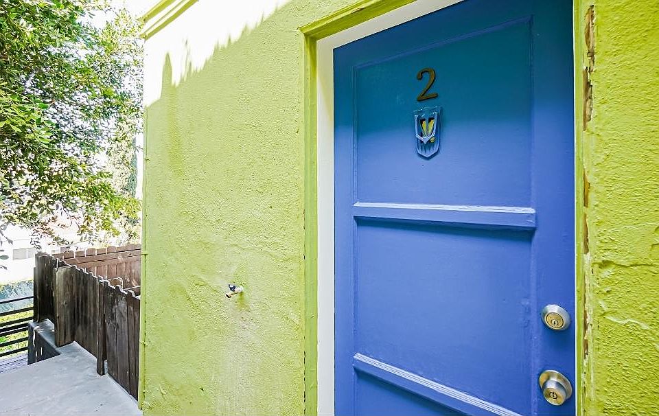 1st image of 2067 1/2 Ivar Ave