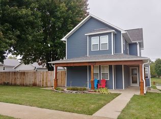303 1st Ave E, Farley, IA 52046