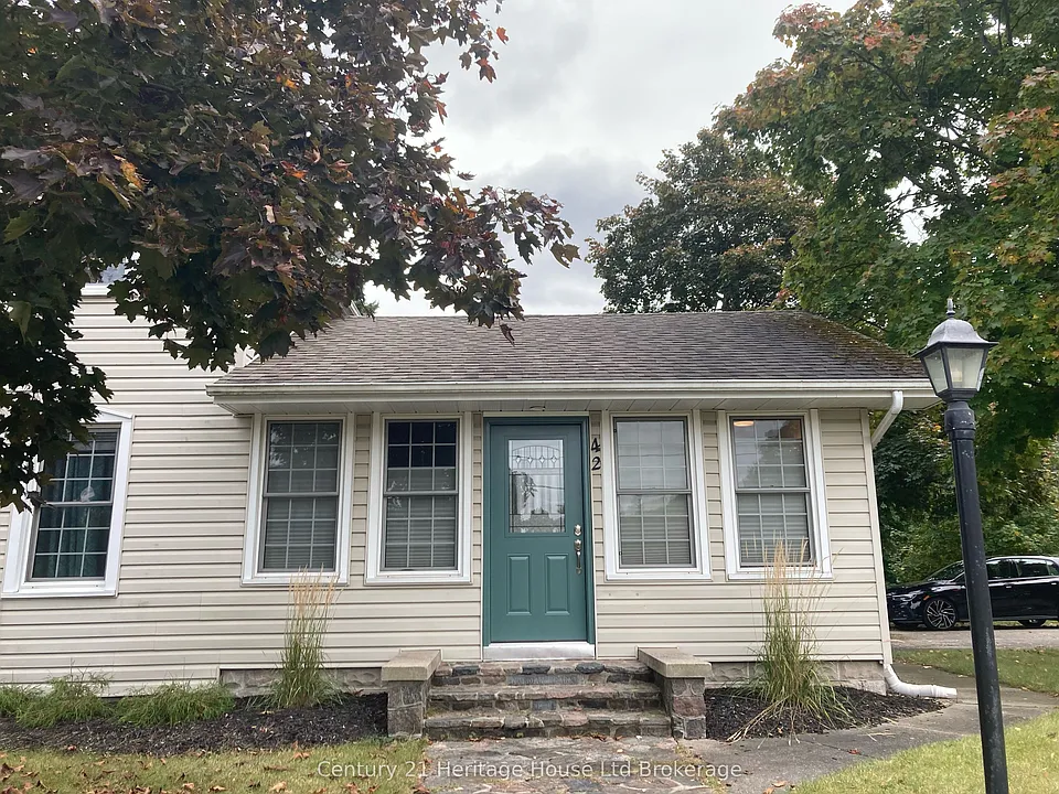 42 Potters Rd N
