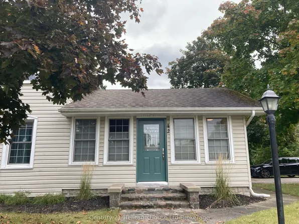 42 Potters Rd N, Tillsonburg, ON N4G 2G8