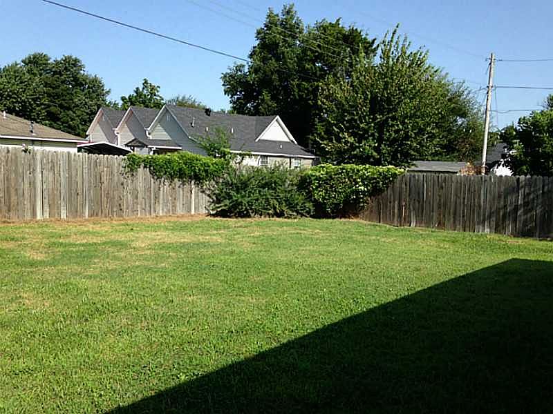 2nd image of 602 Savage St