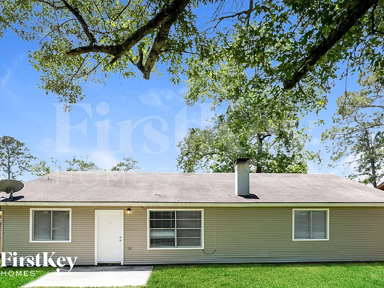 23314 Balthasar St — Photo 15