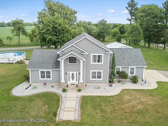 2nd image of 2490 Kinneville Rd