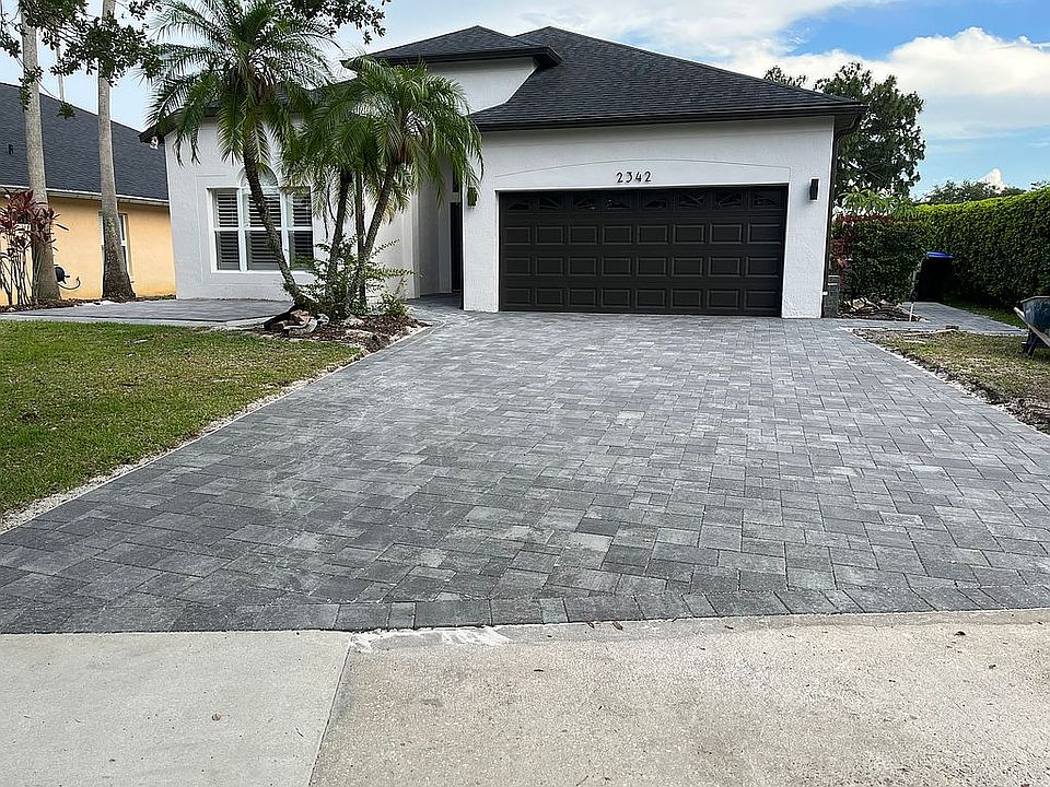 2nd image of 2342 Runyon Ct
