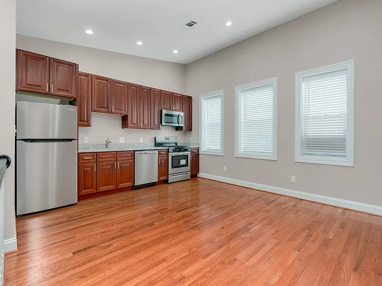 3015 N Calvert St #3 — Photo 9