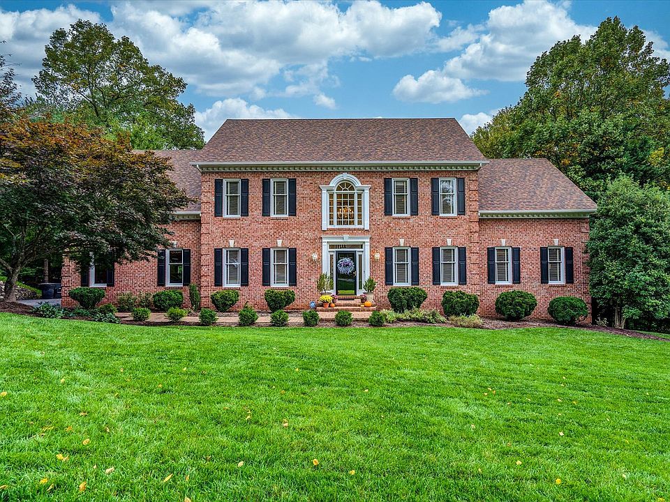 1st image of 6779 Hidden Woods Dr