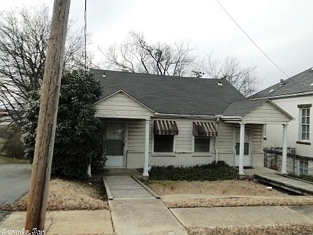 2nd image of 706 S Schiller St