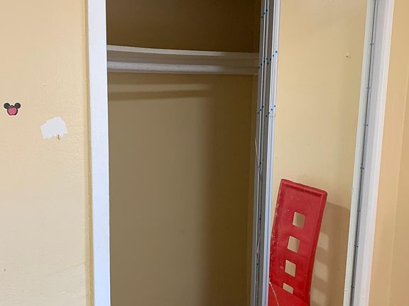 4th image of 1013 E 222nd St Floor 1