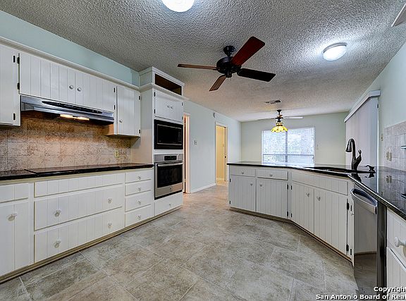 4th image of 10406 Mount Hope St