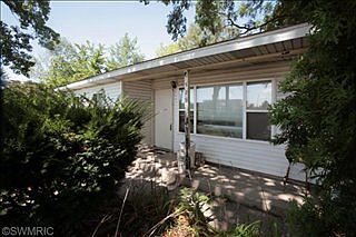 3rd image of 529 Elkenburg St