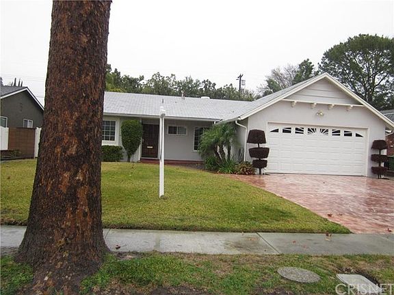 2nd image of 23953 Archwood St