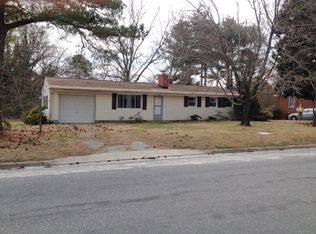 331 Cross St, Urbanna, VA 23175