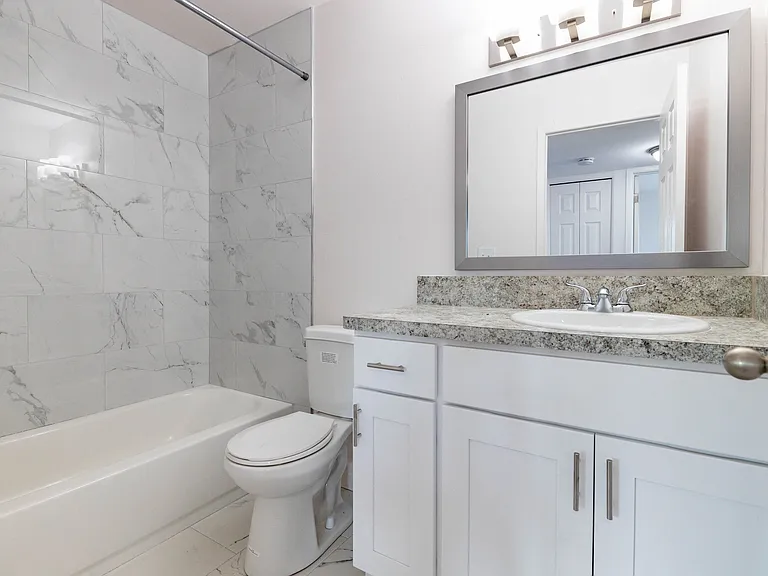 Cherry Hill Manor Apartments — Photo 8