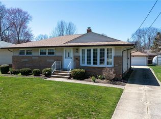 3790 Higley Rd, Rocky River, OH 44116
