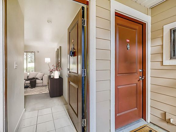 4th image of 14014 NE 181st Pl APT D103