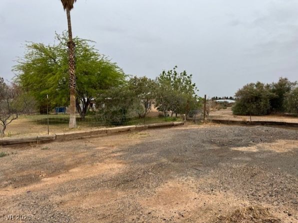 810 Catherine Ave, Moapa Valley, NV 89040