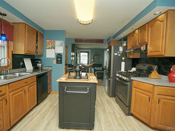 2nd image of 4182 Robin Ln