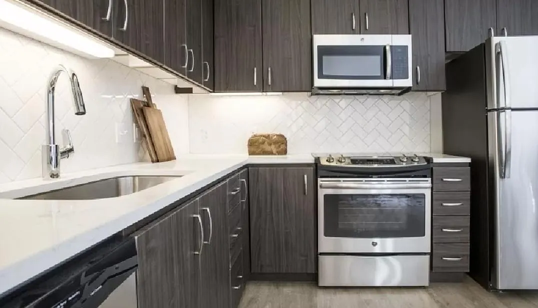 11 Marche Apartments — Photo 1