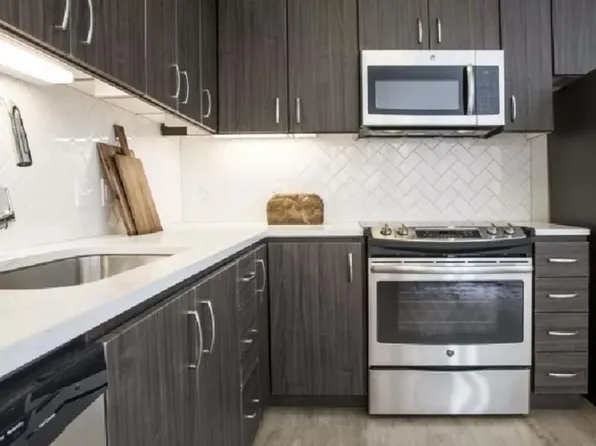 11 Marche Apartments