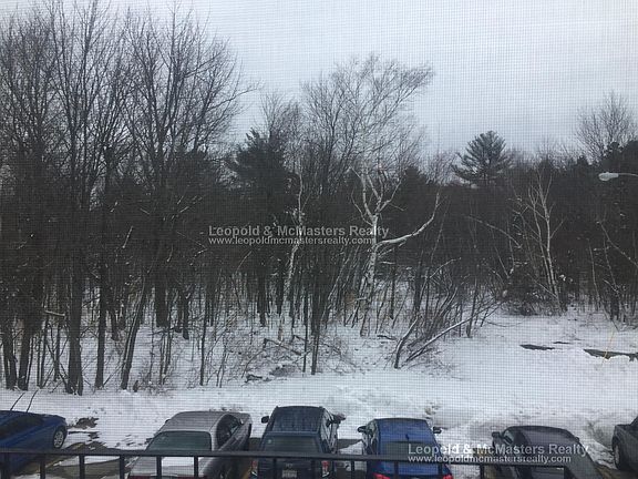 5th image of 40 Dinan Dr #23A